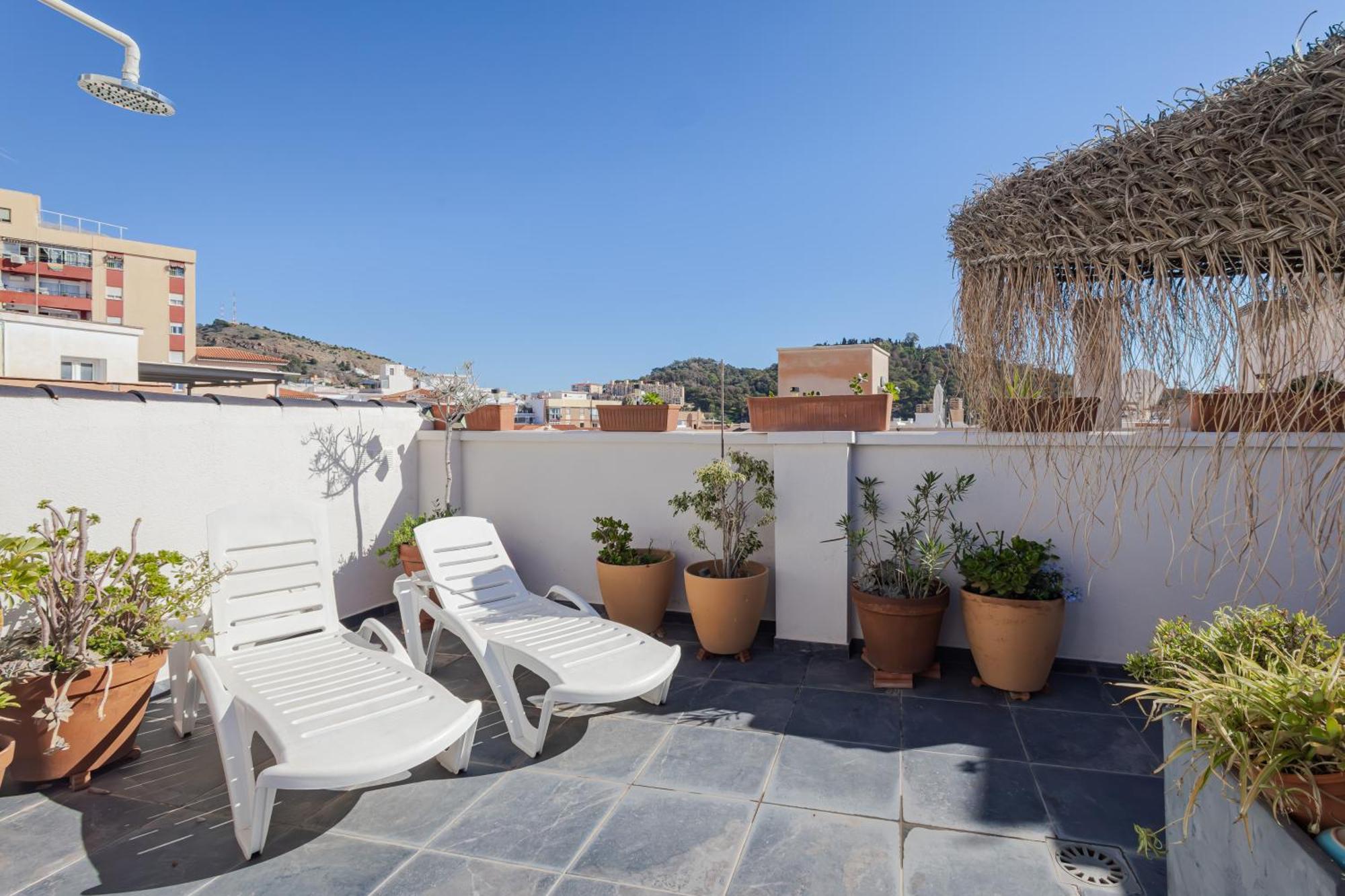 Historic Centre + Rooftop + Parking Málaga Esterno foto