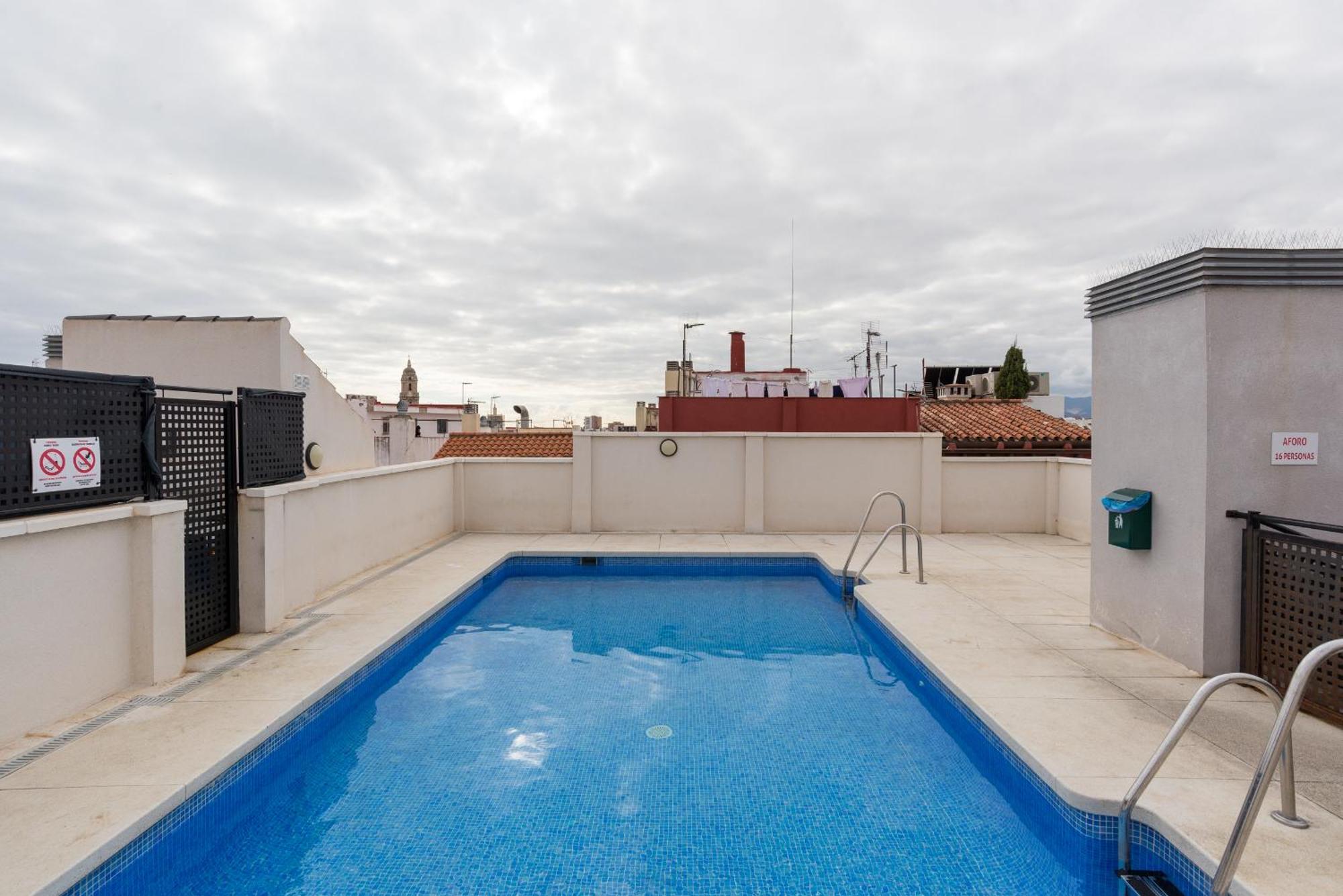 Historic Centre + Rooftop + Parking Málaga Esterno foto